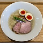 宍道湖しじみ中華蕎麦 琥珀 - 宍戸湖しじみ中華蕎麦（塩）・味玉
