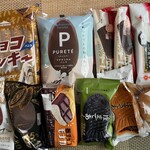 シャトレーゼ - 料理写真:アイスいろいろとシュークリーム