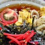 手打ラーメン みうら - トマトも卵も旨い！