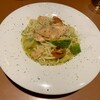 ワイン食堂 ホオバール - 本日のパスタ・スモークサーモンとアボカドのオイルソース