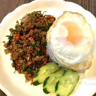 タイ食堂 アロイアロイ_1