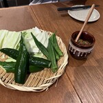 鶏屋 塚田農場 - ドリンク前の生野菜