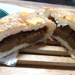 ゆういちのパン屋・ムッシュ - 料理写真:尾道スナズリカレーパン