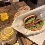 フレッシュネスバーガー - 料理写真: