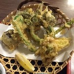 松島 - 山菜の天ぷらのアップ