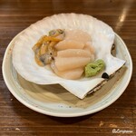 地産地消居酒屋たこ - 帆立貝の刺身