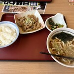 山田うどん - 料理写真: