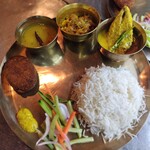 ベンガル料理プージャー - 料理写真:Thala