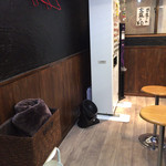 煮干しらぁめん 猫トラ亭 - 券売機付近