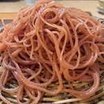 手打ち蕎麦 雷鳥 - 綺麗なローズ色