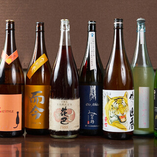 利き酒師が選ぶ日本酒がずらり。三重・奈良・高知の地酒を堪能