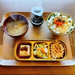 薪炎土鍋ごはん - 料理写真:卵かけご飯セット