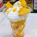 ミニストップ - 料理写真:特盛マンゴーパフェ