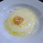 ラ クチーナ ヴェンティトレ - ピューレと卵黄