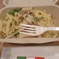 イル ギオットーネ ディ ピュー - 伊勢丹の食料品売場で出してました。匂いにつられて購入。美味しかった♪シェフもいい人。