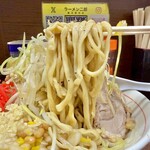 ラーメン二郎 - 「小ラーメン 汁なし」の麺
            2026年7月6日