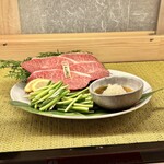 Kuroge Wagyu Ittogai Yakiniku Dotonbori Mitsuru Sou honten - ミスジの焼きしゃぶ
