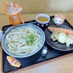 ツルの家 - 料理写真:本日の夜勤明け朝うどん