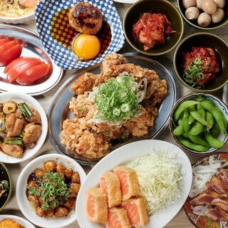 満足感◎ジューシーな鶏を味わえる多彩なアラカルトメニュー