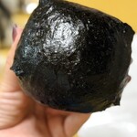 爆弾おにぎり家 - 料理写真:私の手は小さくない