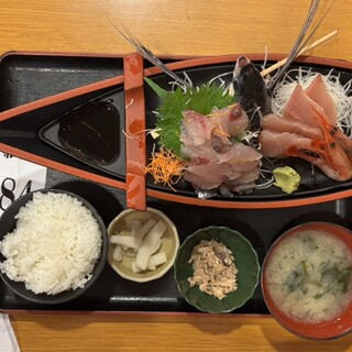 賀露港・市場食堂_0