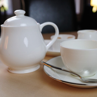 こだわりの紅茶は5種の茶葉からお選びいただけます。