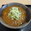 めん処　船食 - 料理写真:カレーそば　白Tシャツを着ていたので上着のボタンを全部閉めていただいたわ　出汁味カレーって好きだわ