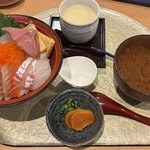 にぎり塚本鮮魚店 - 料理写真: