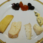 レ セゾン - ベルナール アントニーさんのチーズ