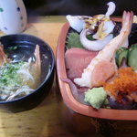 割烹 寿司魚かね - ちらし寿司＆味噌汁