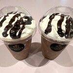 GODIVA dessert - 1個買って、同じドリンクのレギュラーサイズをもう1個無料でいただきました。　　　　　　　　　　　　　　　このキャンペーンは2026年7月1日（水）～7月14日（火）