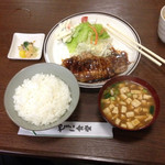 やまに食堂 - とんてき定食 ８８０円、甘いタレが美味！