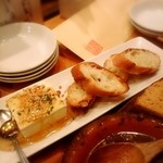 サカバ ゑびす堂 - チーズ豆腐バゲット714円