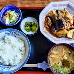ドライブイン笠松 - 豚肉とナスとキノコ炒め(味噌味)定食