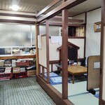 小倉食堂 - 小上がりもある