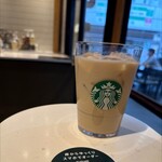 スターバックスコーヒー - ドリンク写真:■Tall アイス スターバックス ラテ ¥520
グラスに変更 (+0円)
