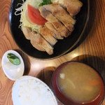 とん平 - ポークソテー定食(1,300円)
