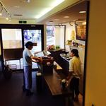 HUTAN - 入り口付近はテイクアウトメニューのエリア