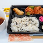焼鳥居酒屋 和楽亭 - 唐揚げ弁当ランチ