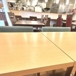タイ料理 サバイ サバイ - 内観