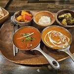 369411588 - MADカレーセット　2種　　　1800円
                      マンゴーチキンカレー　マトン