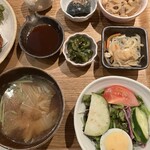 農業高校レストラン - 農業高校OBヒライ精肉店直送ミンチカツ御膳。