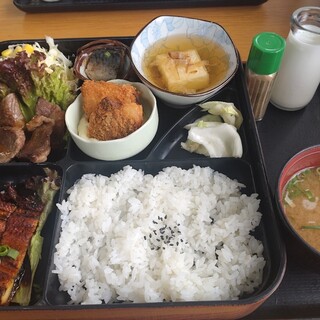 ドライブイン ミッキー - 料理写真:ミッキー定食♫