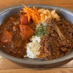 カレー屋 ヒゲめがね - 料理写真: