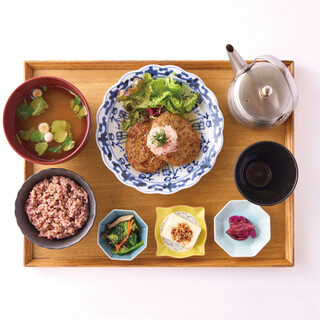 一汁一菜ごはん 御御御_2