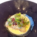 レストラン 竜神亭 - 竜神池コースのお魚。イサキのポワレ。これ、むちゃくちゃ美味しかった！パンもこれに合わせた岩のりのパンを出してきて、これがまたソースとベストマッチ！