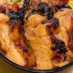 鳥焼 辰の字 - 辰の字 ＠築地 ランチ 焼き鳥重の厚みはあるけど柔らかい食感のきじ焼き