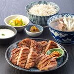 炭焼牛たん東山 - 牛たんと熟成味噌牛たんの定食