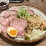 ラーメン専門店 えんまん - 盛り250g＋肉増し