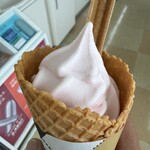 ミニストップ - 料理写真:岡山白桃ソフト(ワッフル,食スプ) ¥432